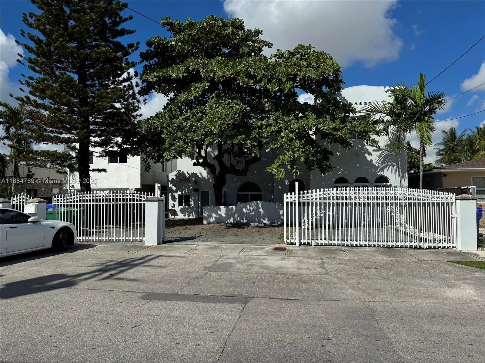 1680 NW 22nd Ct