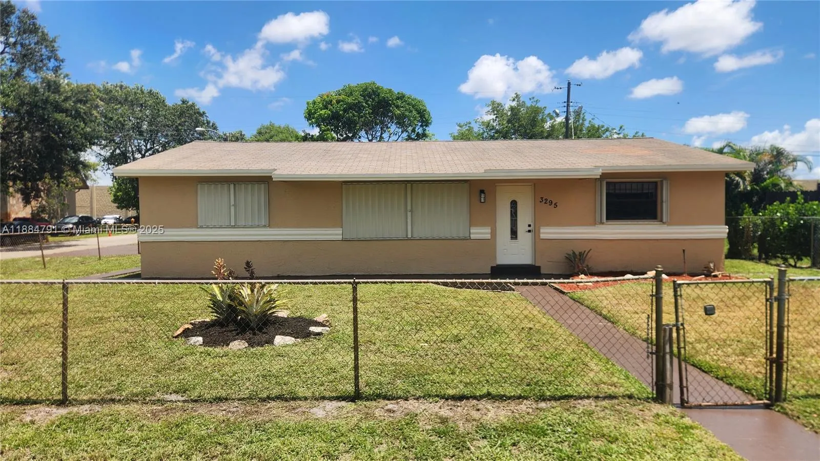 3295 NW 214th St, #3295