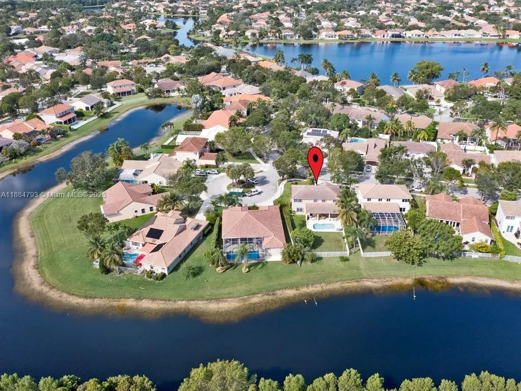 762 Verona Lake Dr