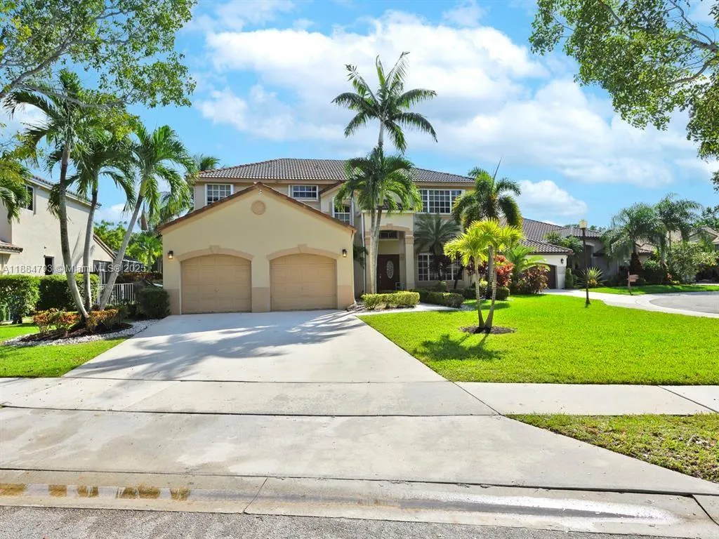 762 Verona Lake Dr