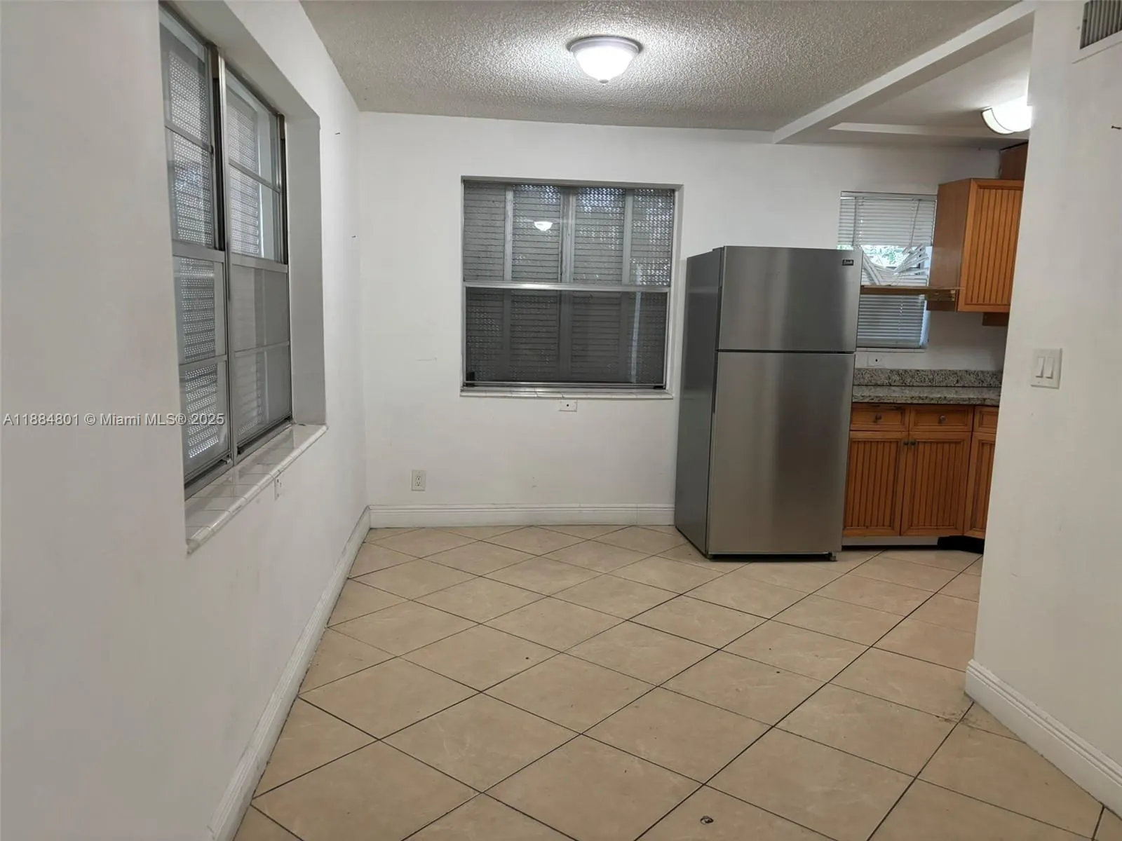 2415 Lincoln St, #106