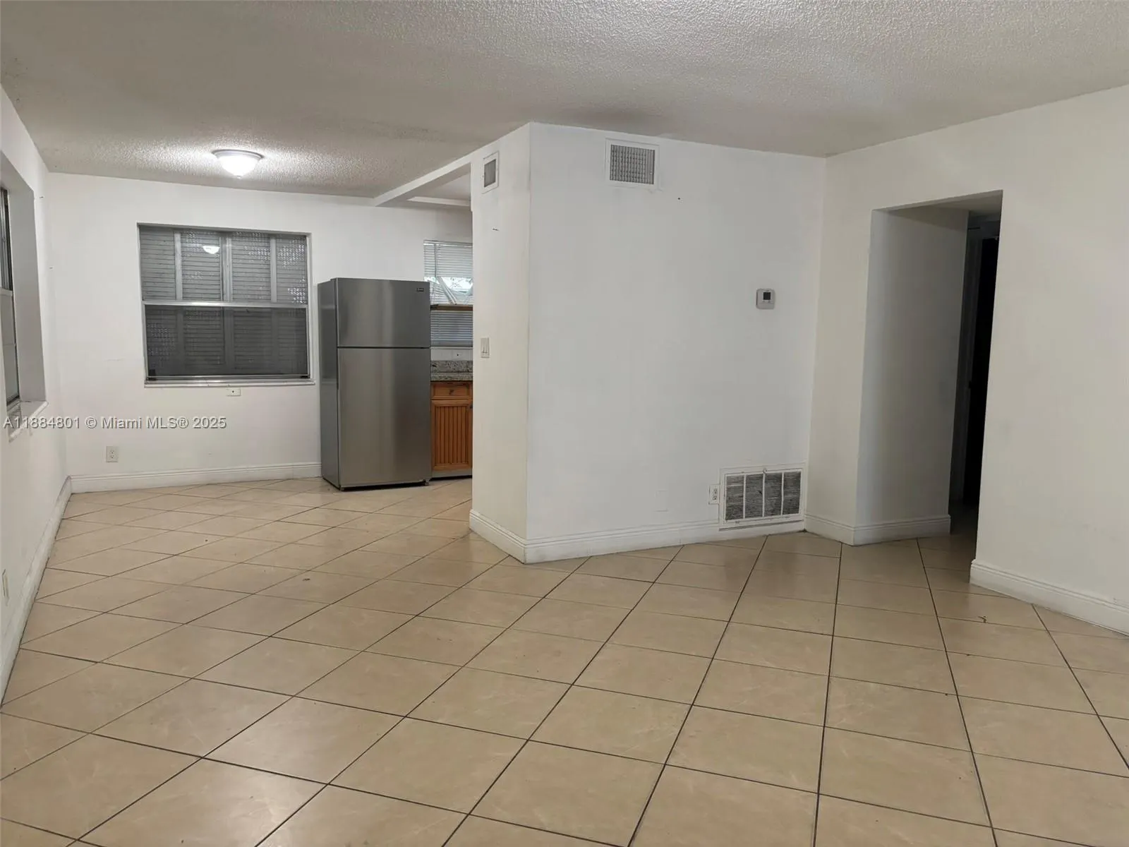 2415 Lincoln St, #106