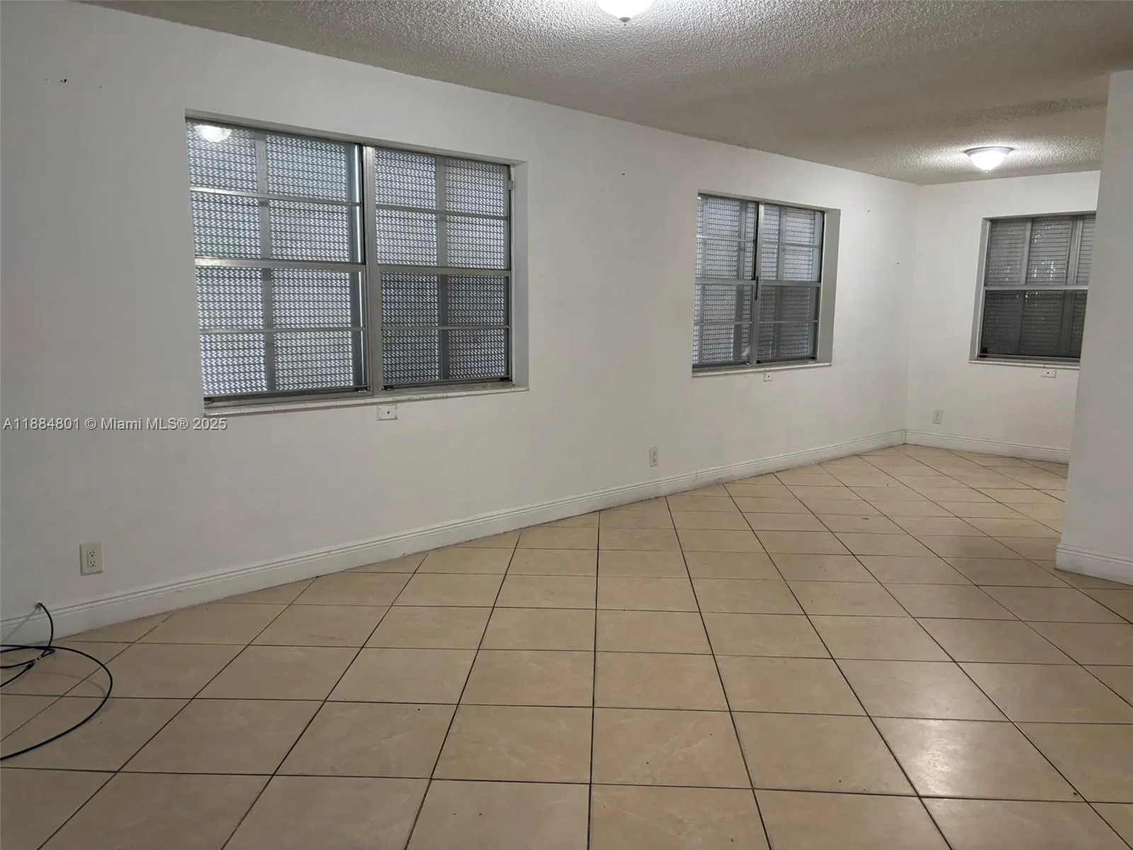 2415 Lincoln St, #106