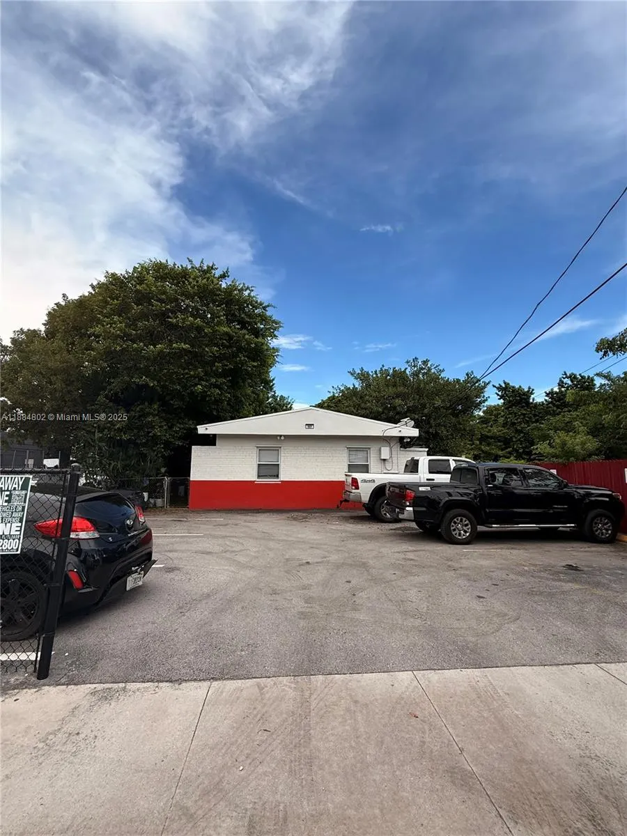 669 NW 28th St, #4