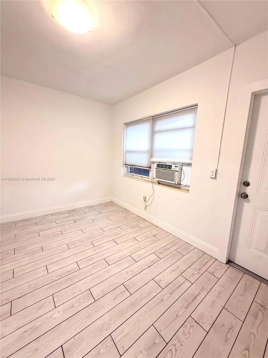 669 NW 28th St, #4