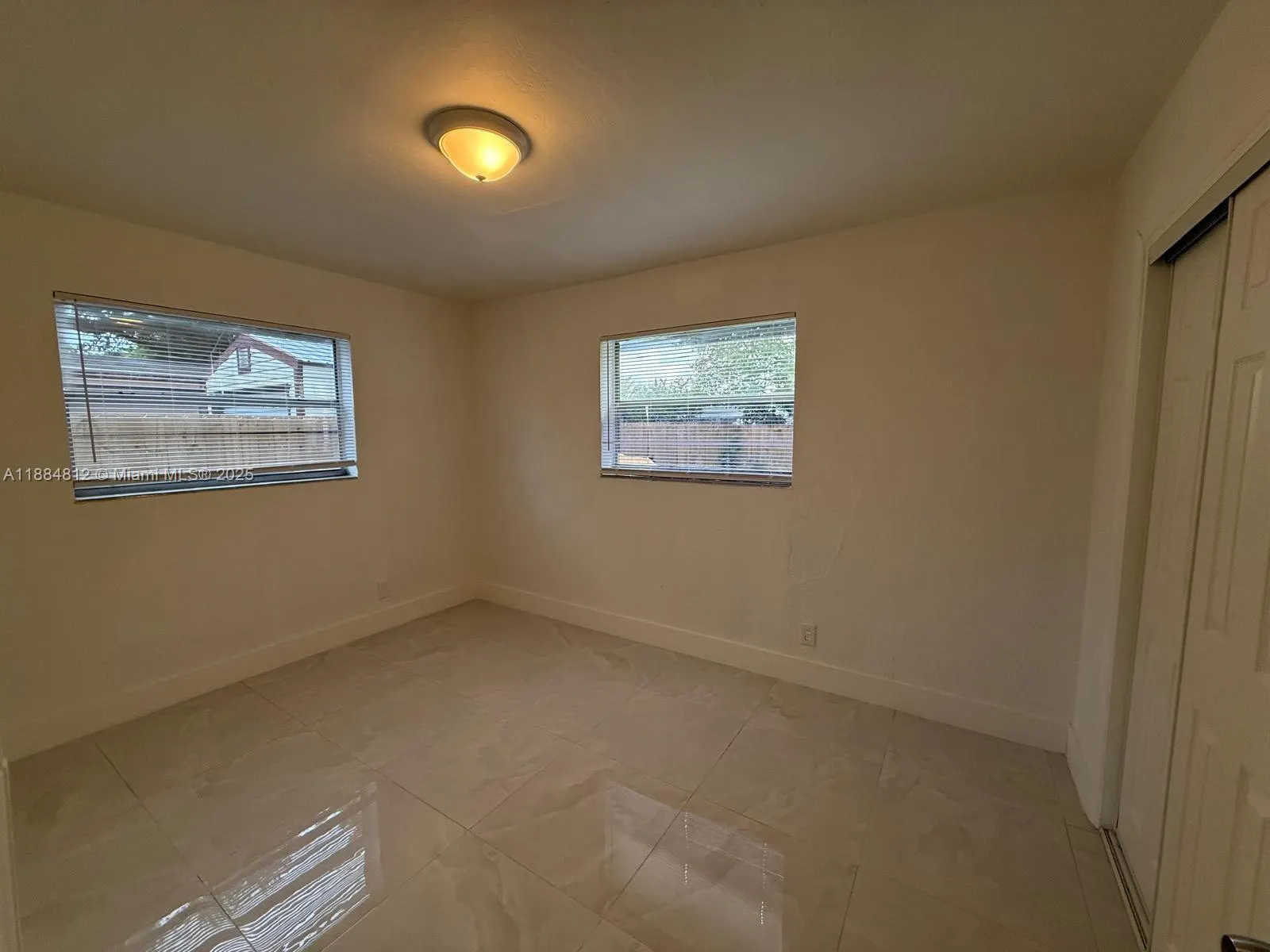 3440 NW 4th St, #0