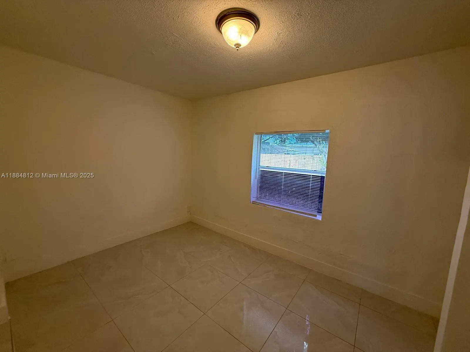 3440 NW 4th St, #0
