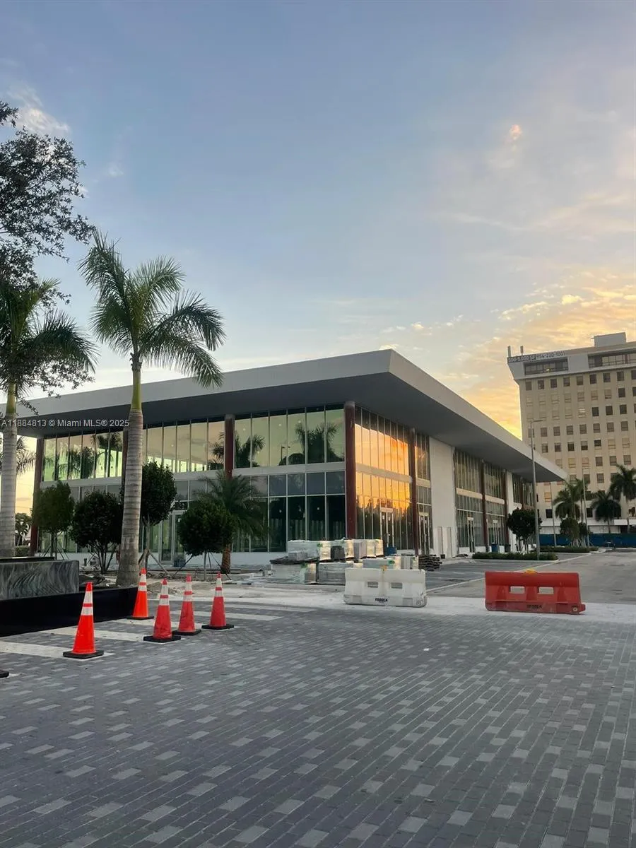1006 E HALLANDALE BEACH BLVD, #4-105