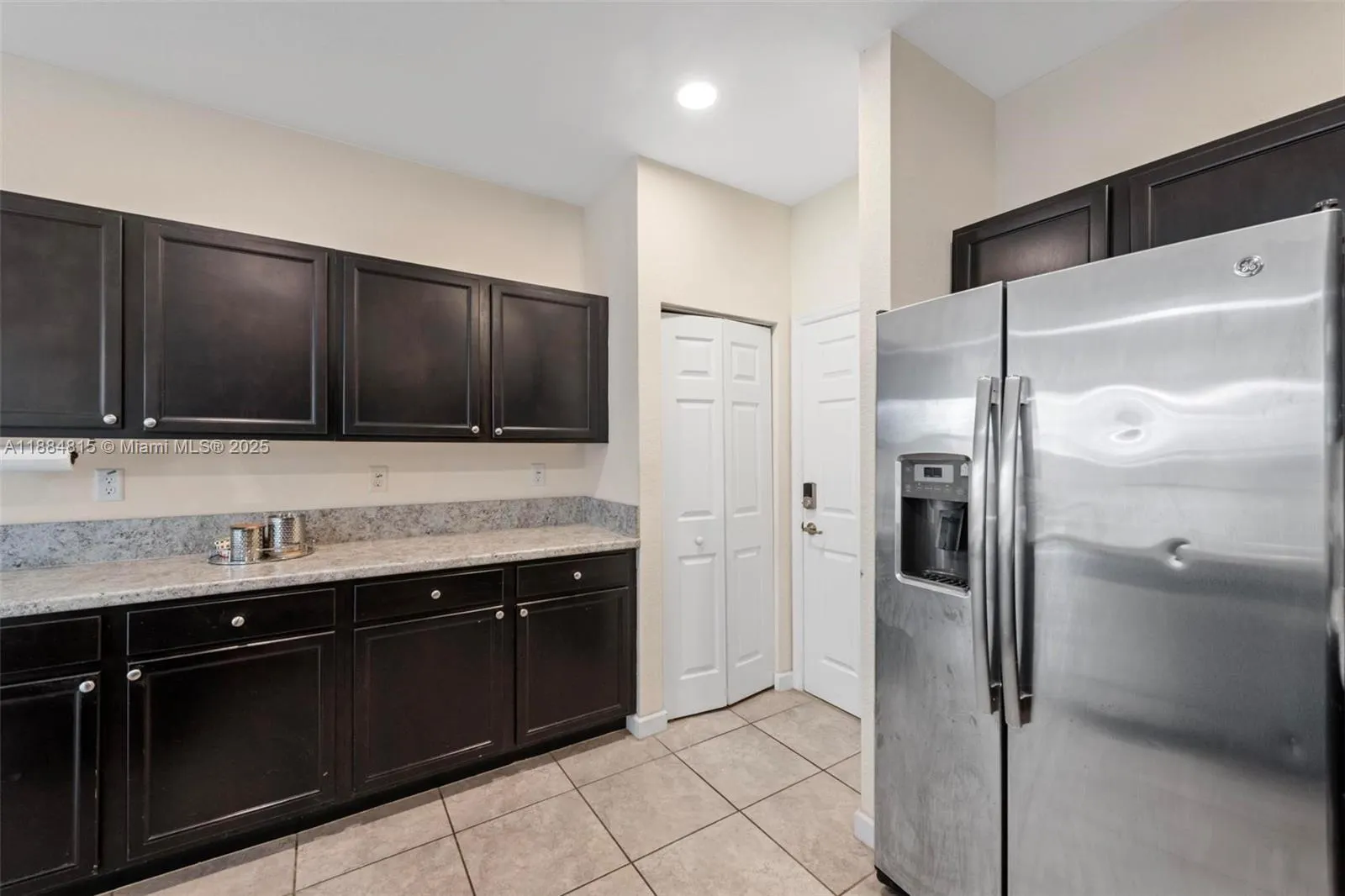 158 NE 23rd Ter