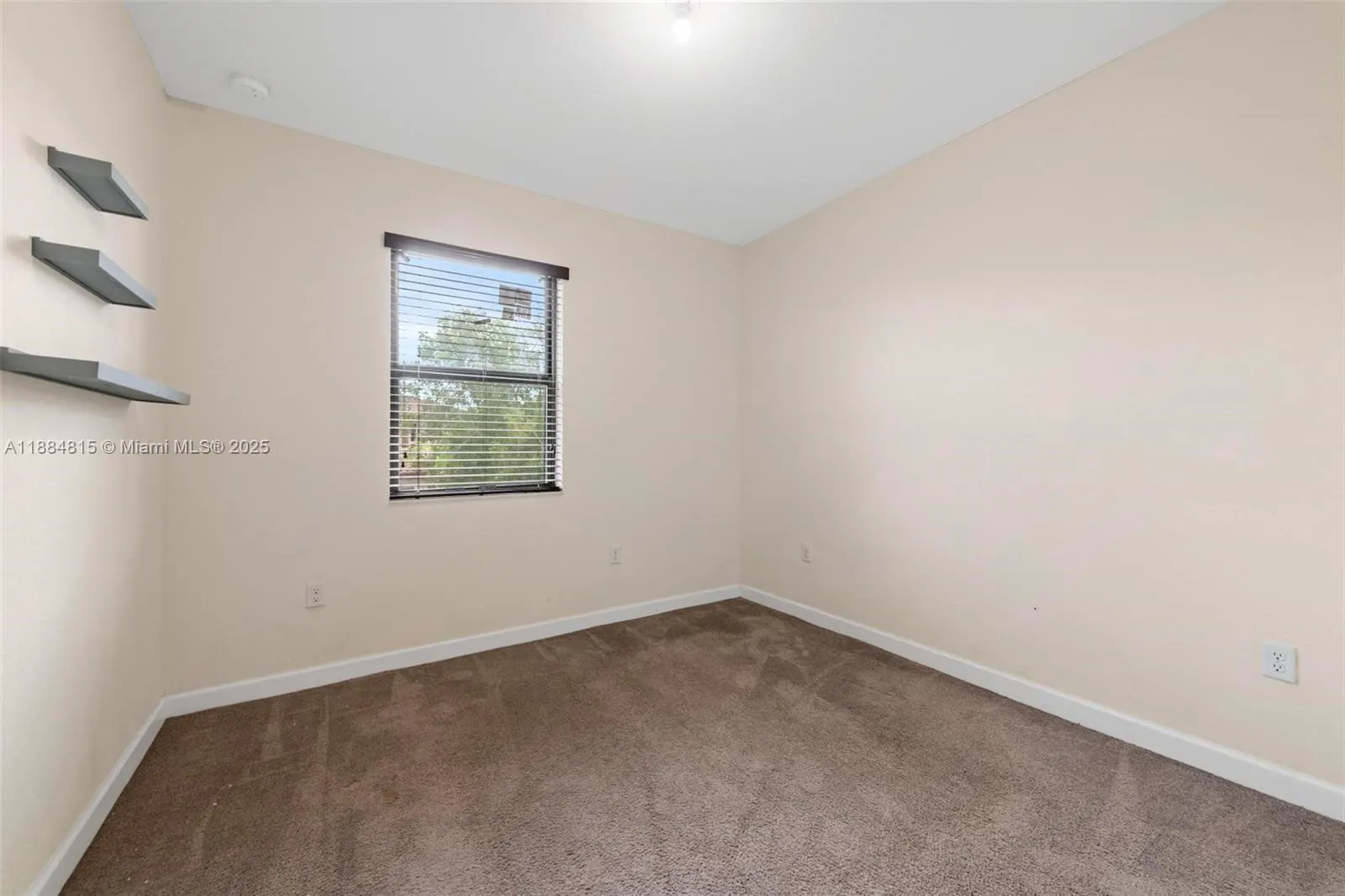 158 NE 23rd Ter