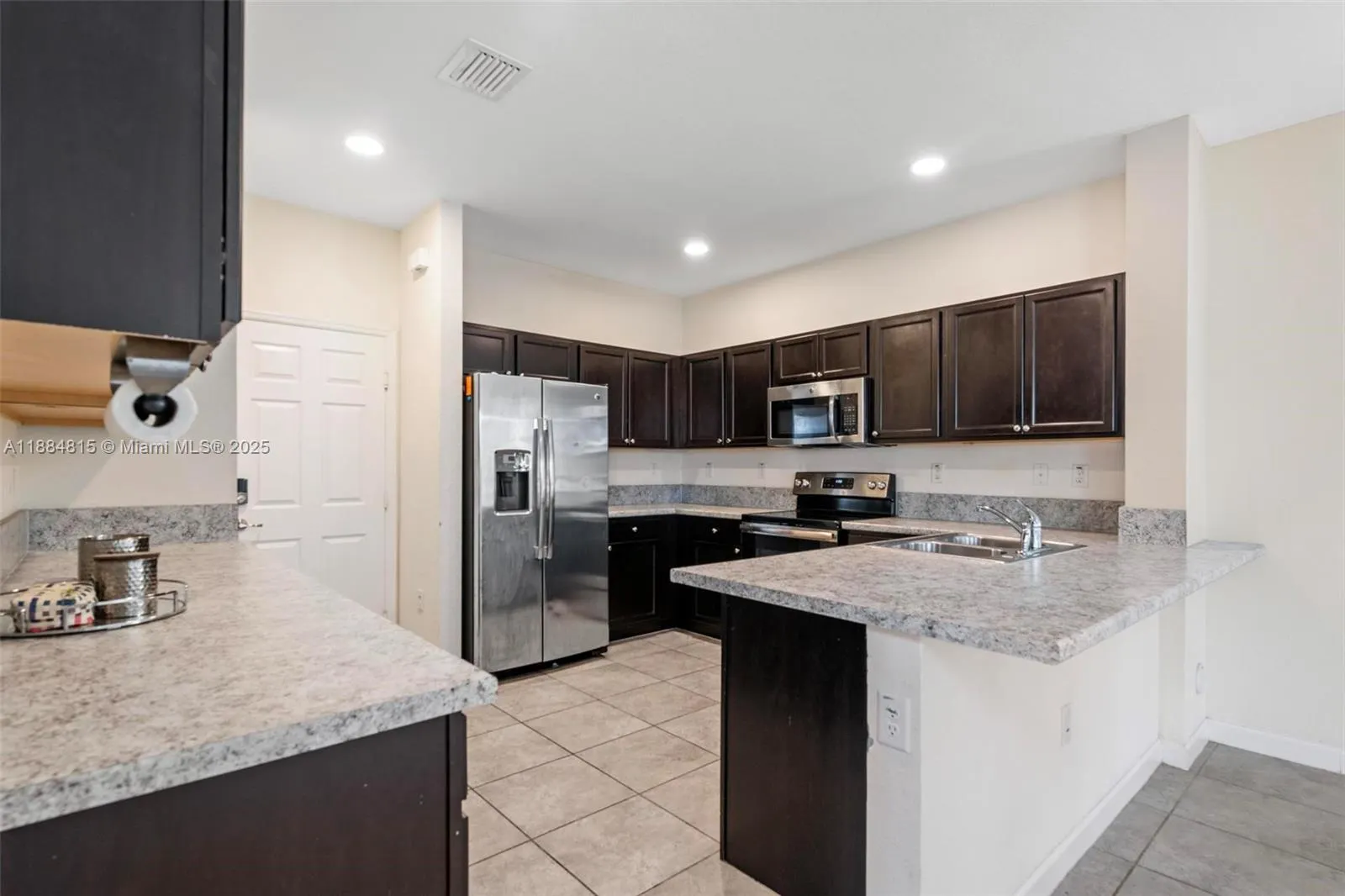 158 NE 23rd Ter