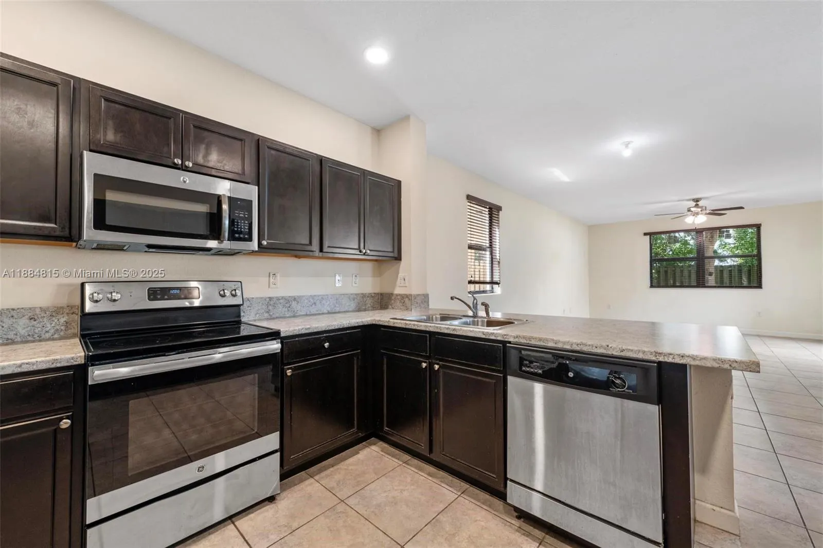 158 NE 23rd Ter