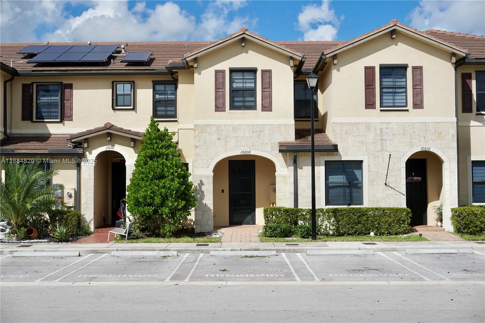10606 W 33rd Ct, #10606
