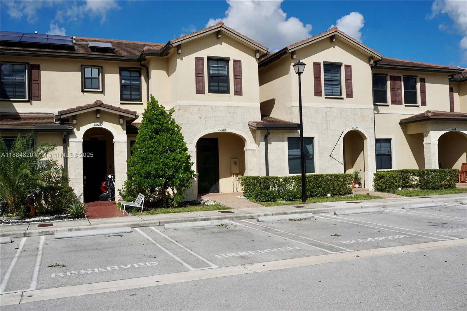 10606 W 33rd Ct, #10606