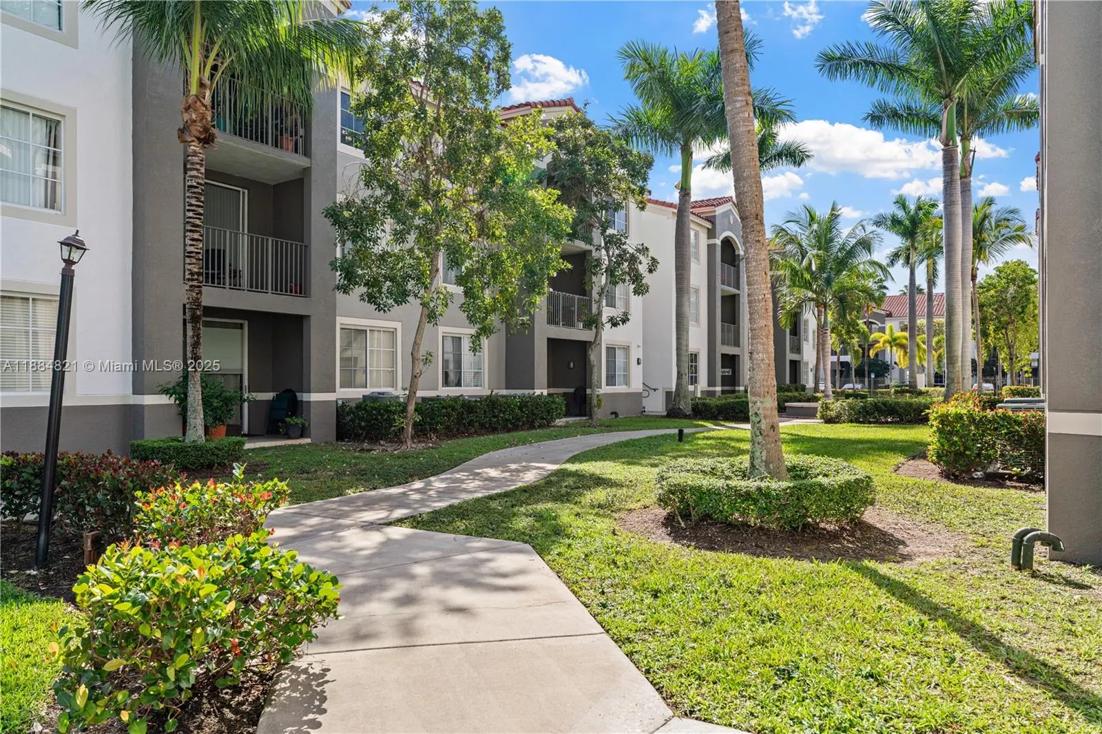 6851 SW 44th St, #309