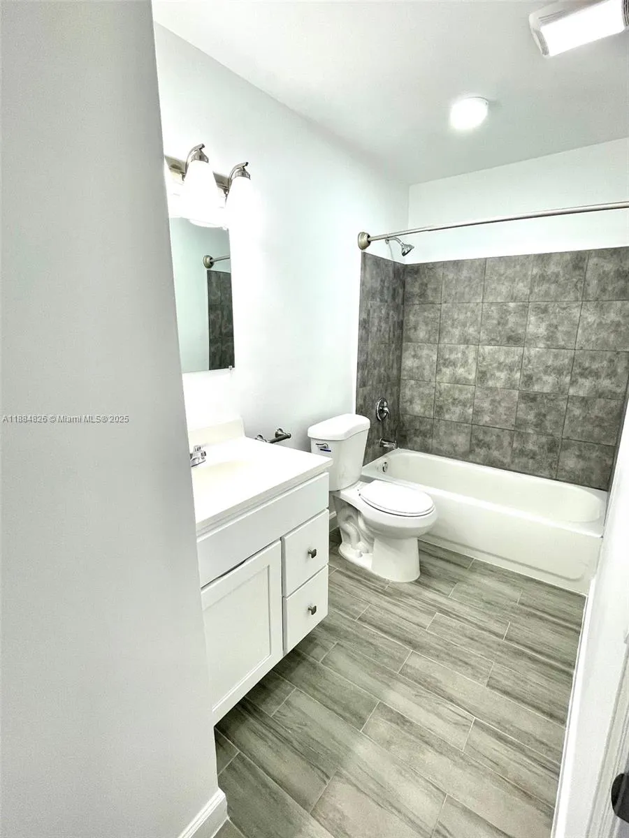 2770 NW 58th Ter, #.