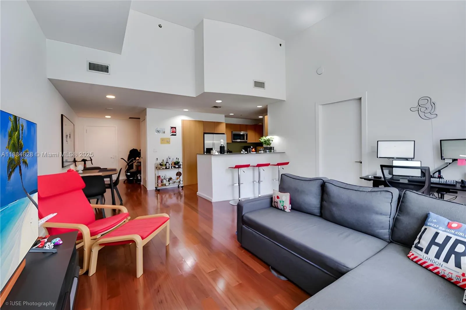 1060 Brickell Ave, #1203