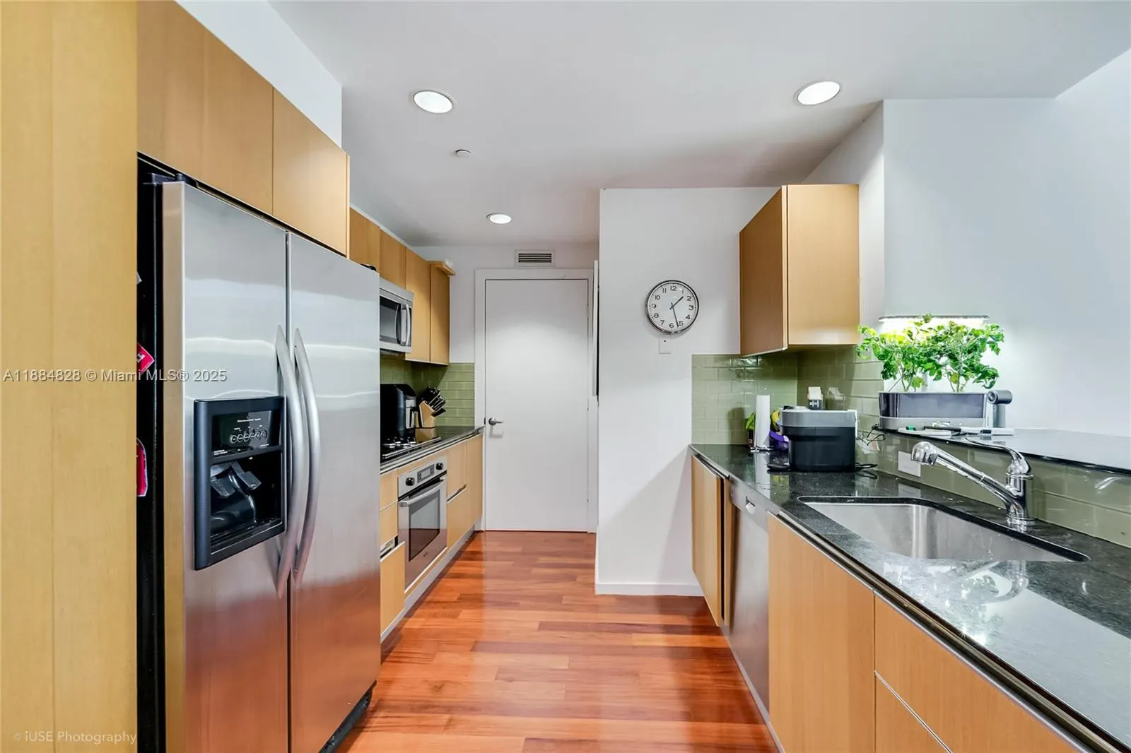 1060 Brickell Ave, #1203