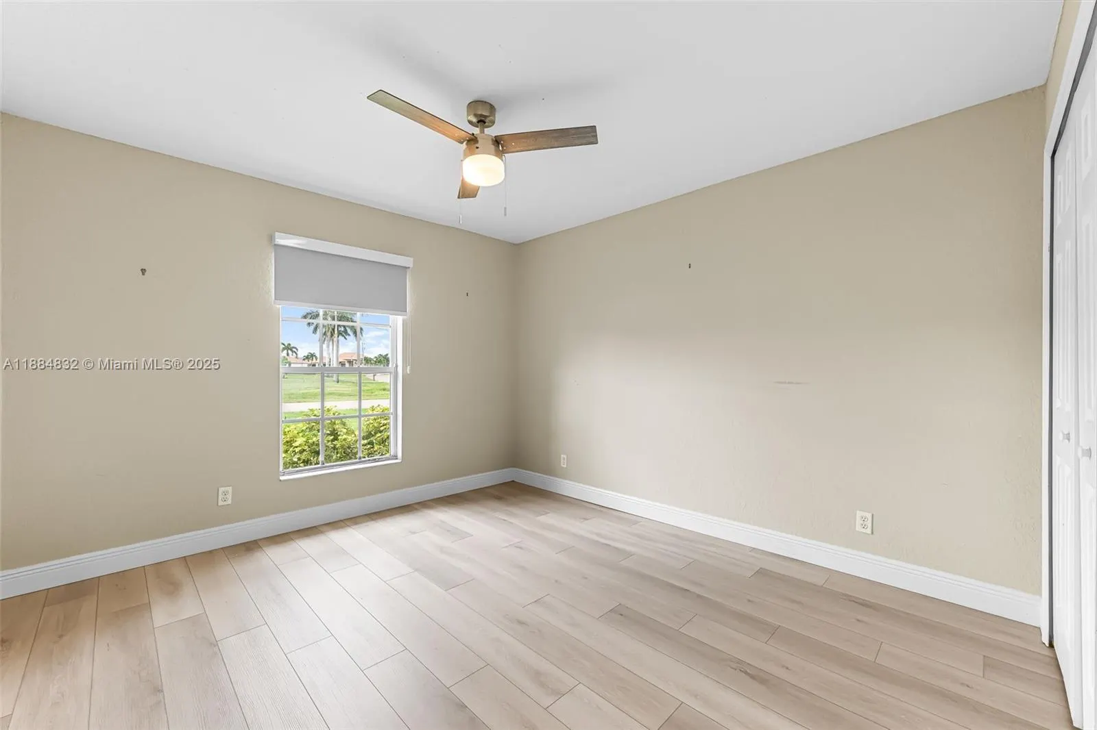 2335 SW 27 ST