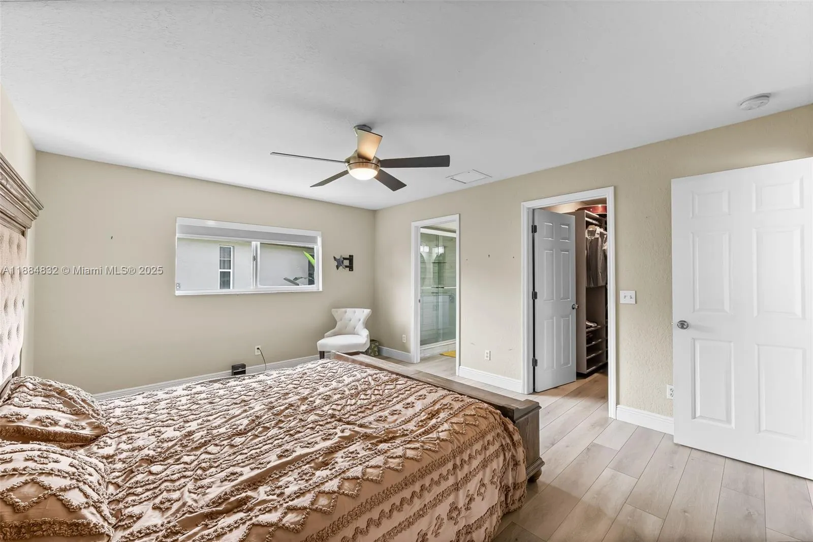 2335 SW 27 ST