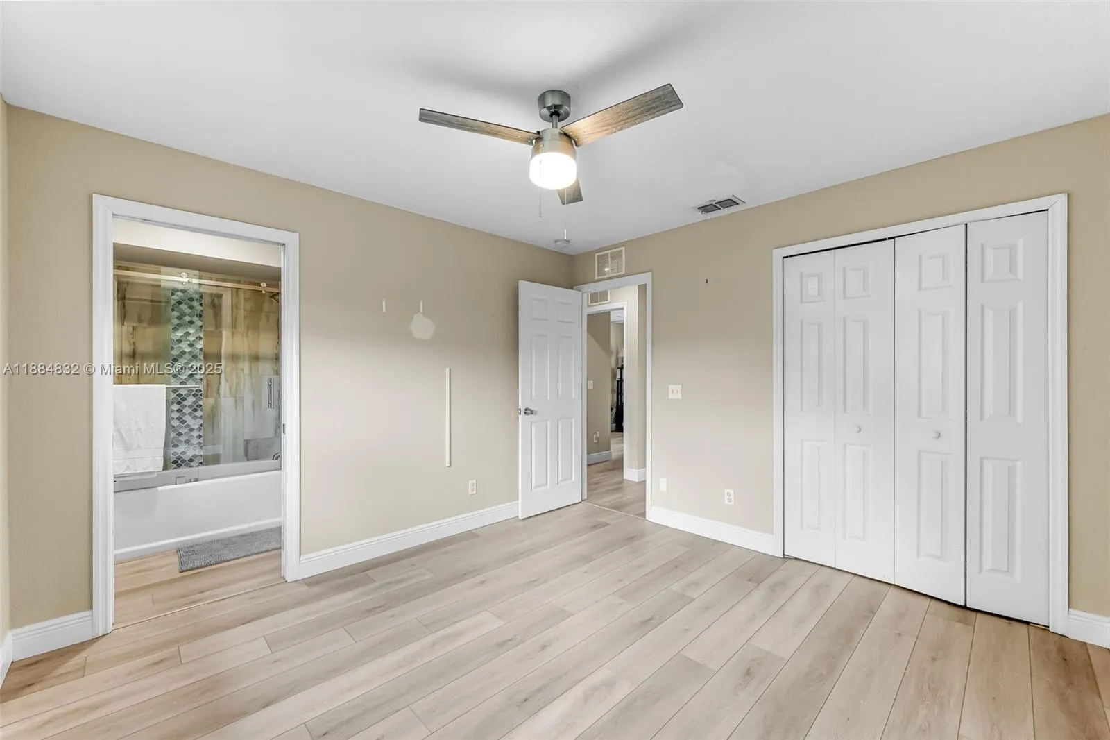 2335 SW 27 ST