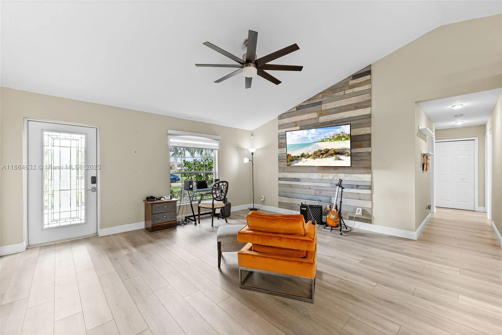 2335 SW 27 ST
