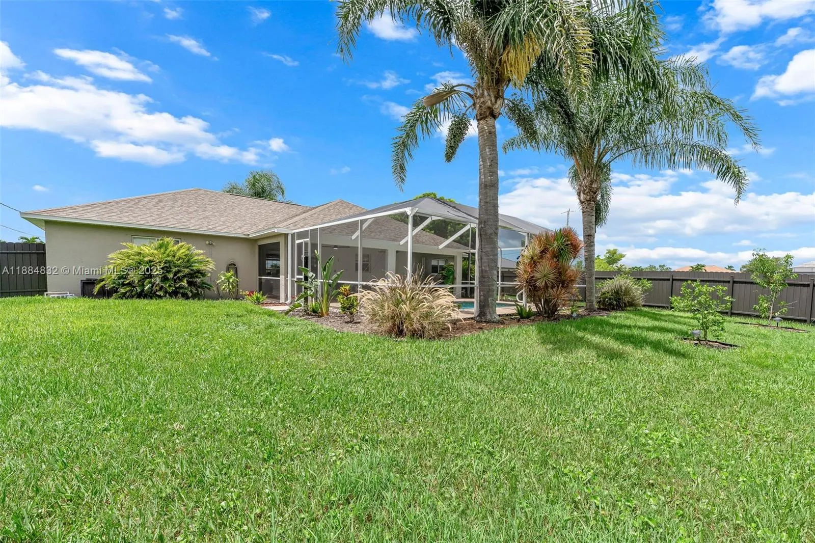 2335 SW 27 ST