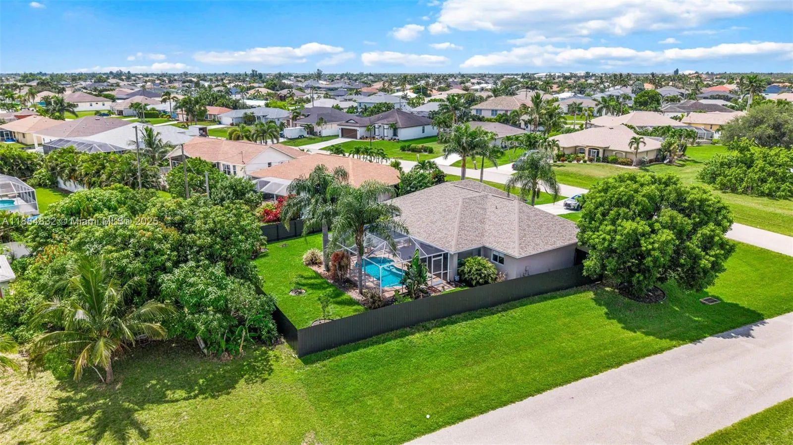2335 SW 27 ST
