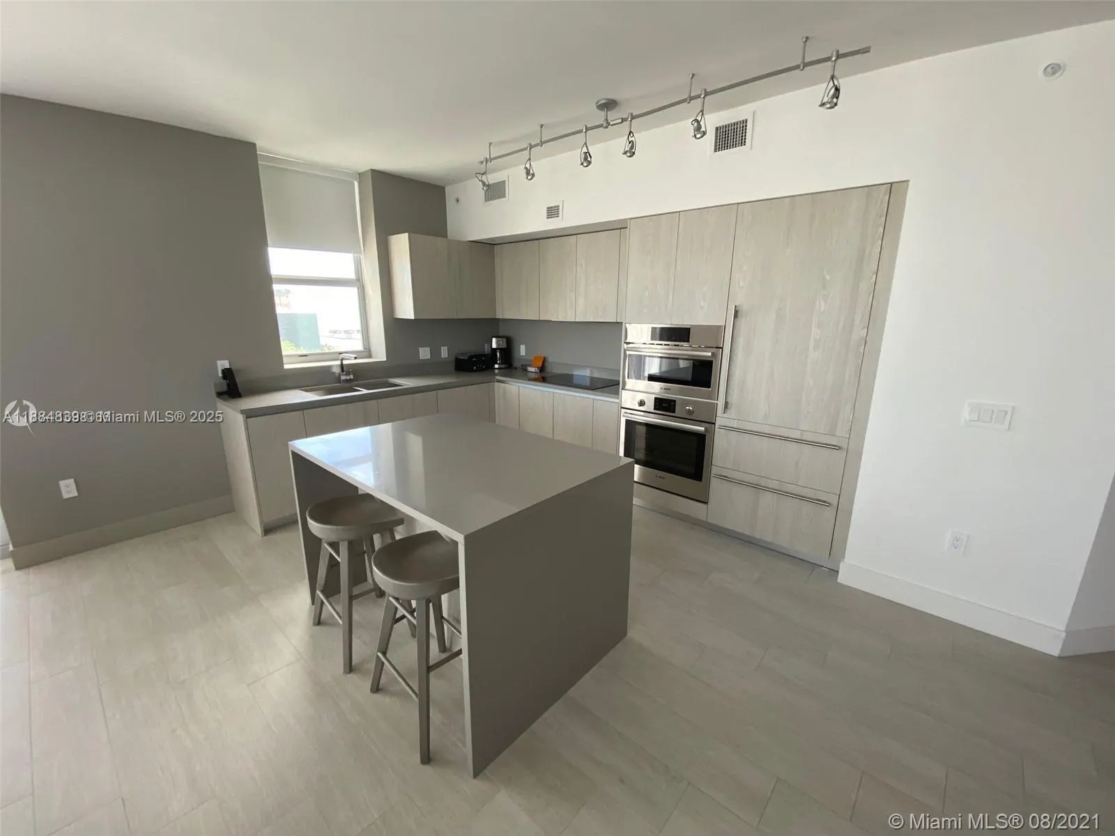 4010 S Ocean Dr, #R401