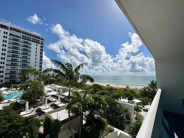 2301 Collins Ave, #511