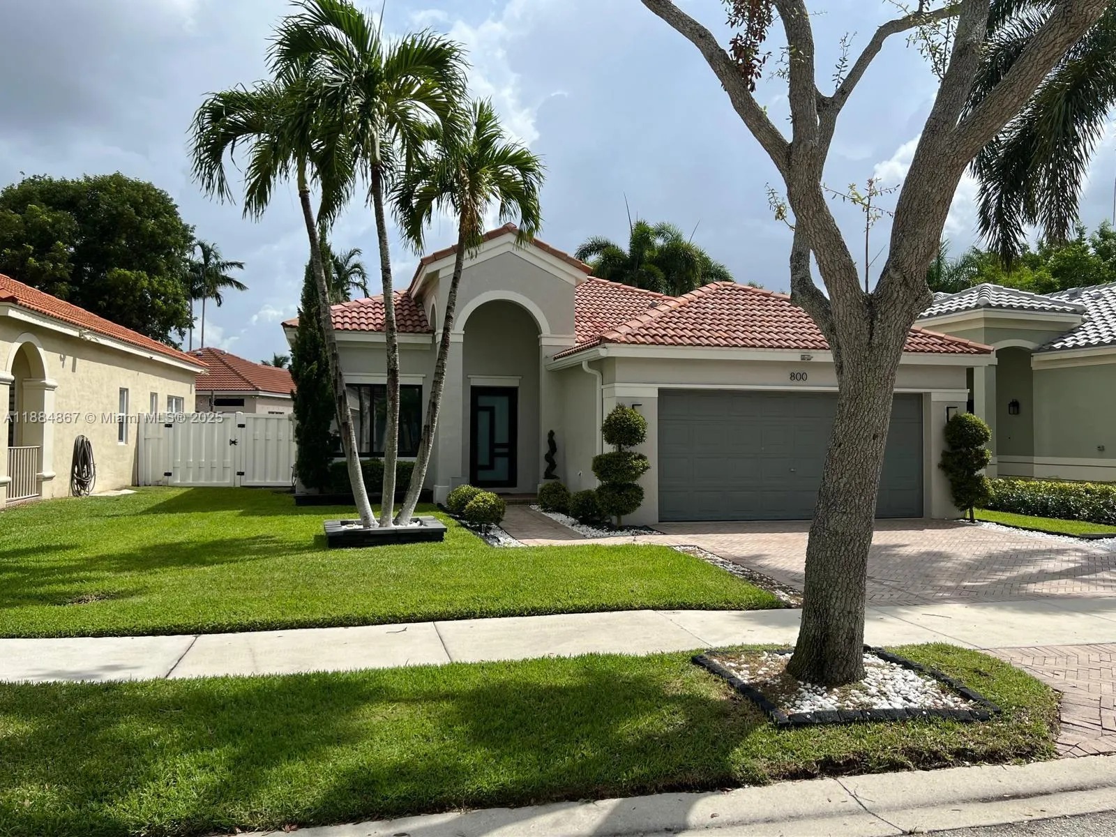 800 Tanglewood Cir