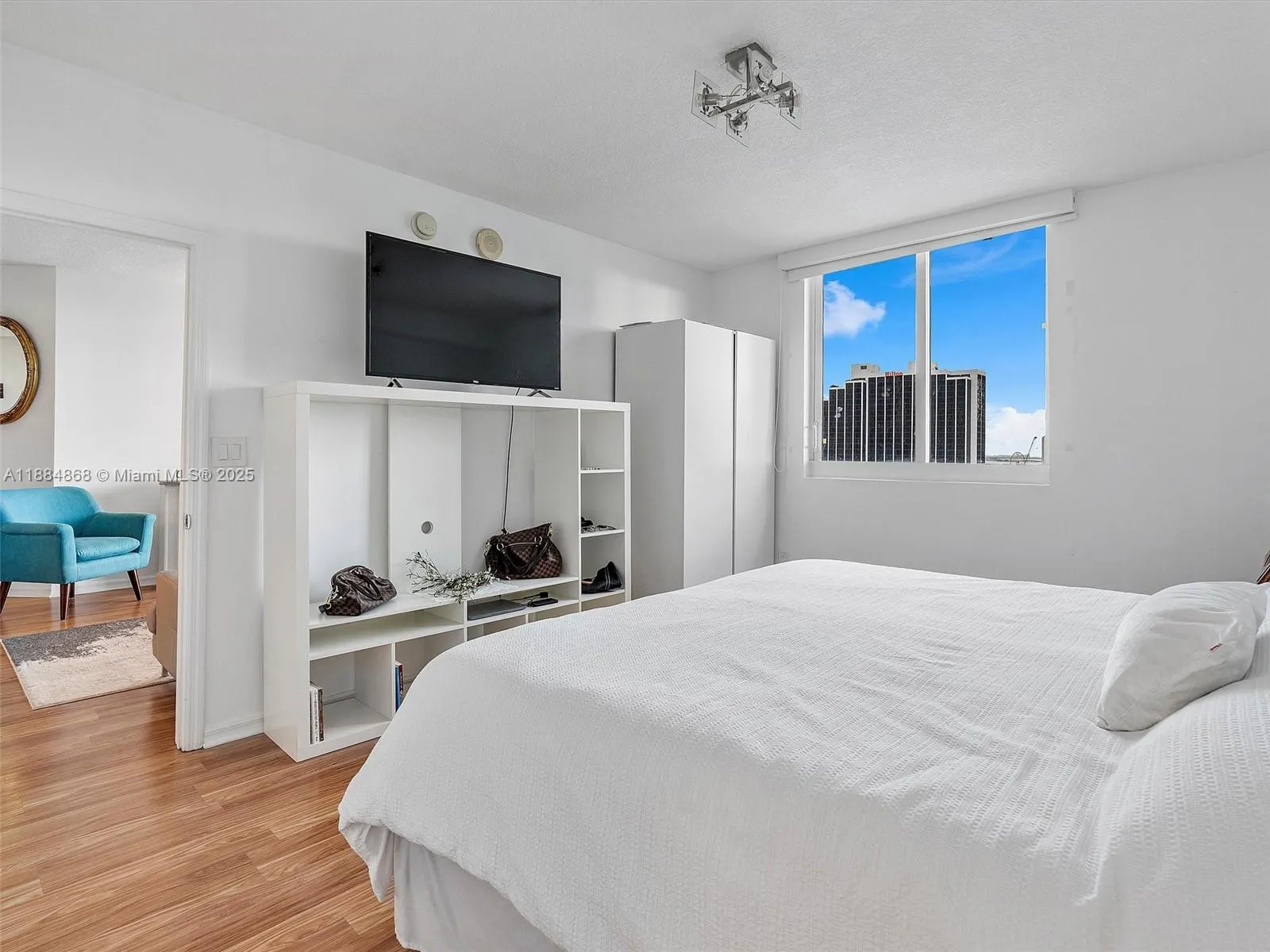 275 NE 18th St, #1705
