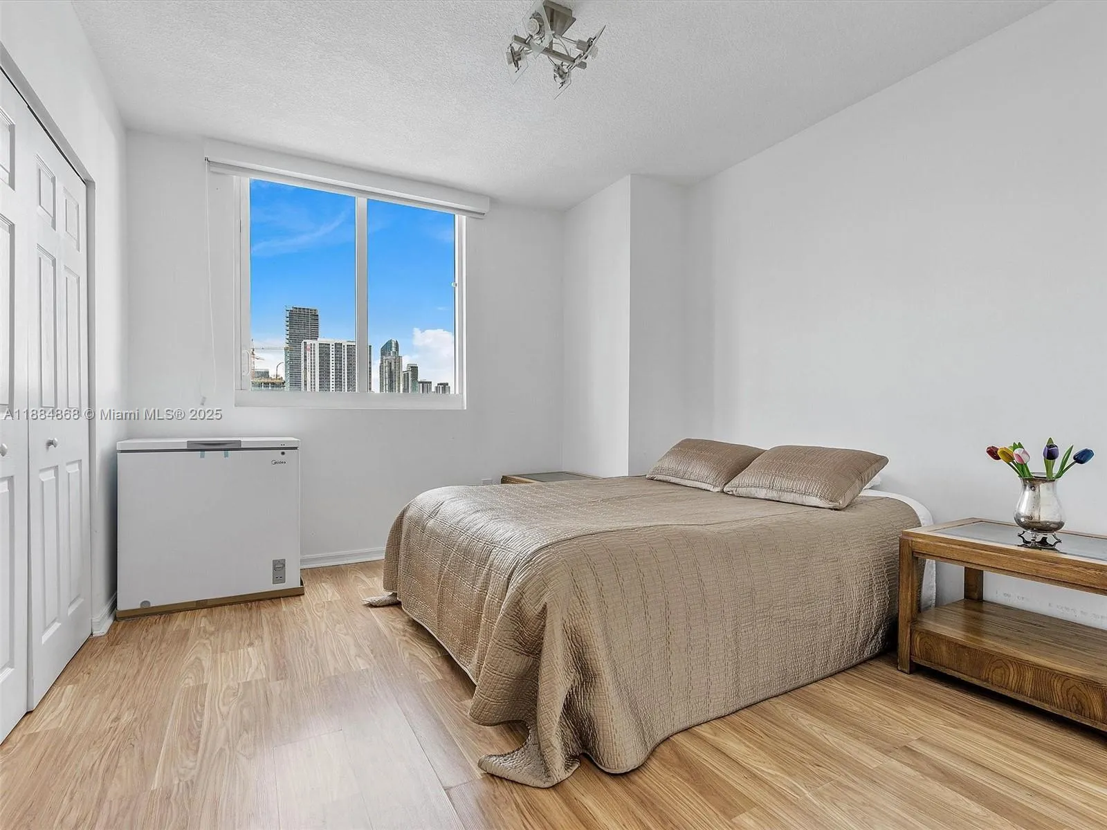 275 NE 18th St, #1705