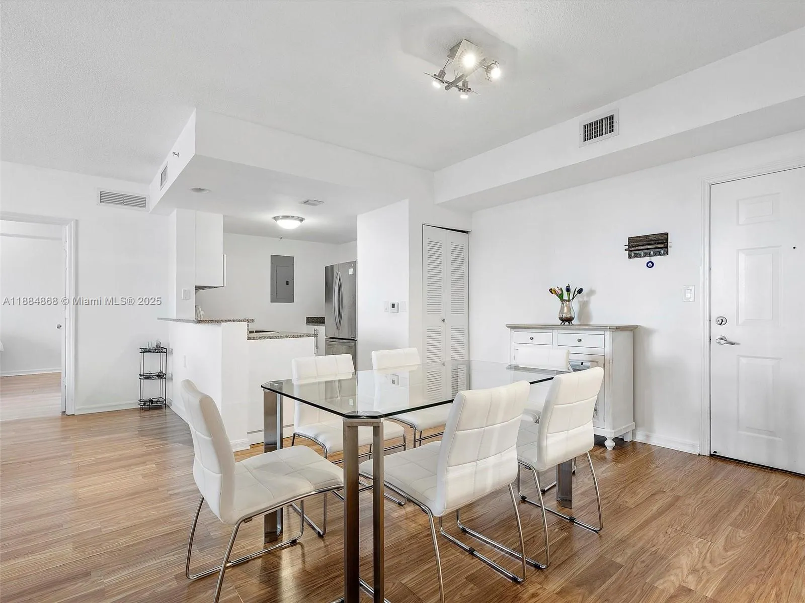 275 NE 18th St, #1705