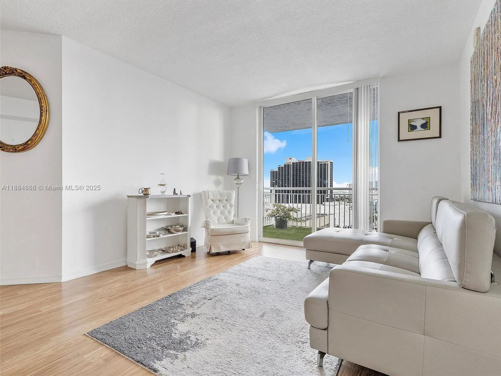 275 NE 18th St, #1705