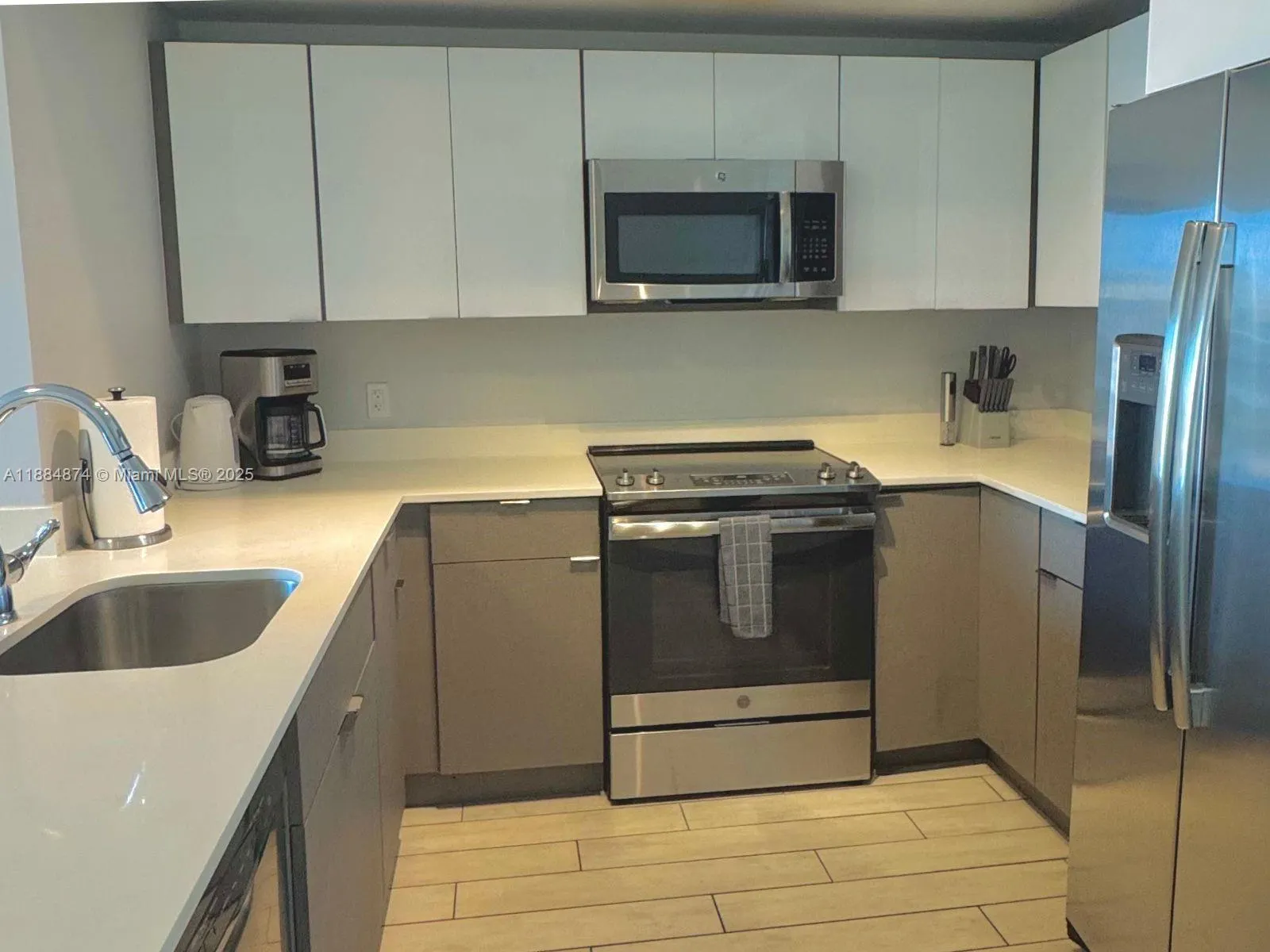 321 NE 26th St, #901