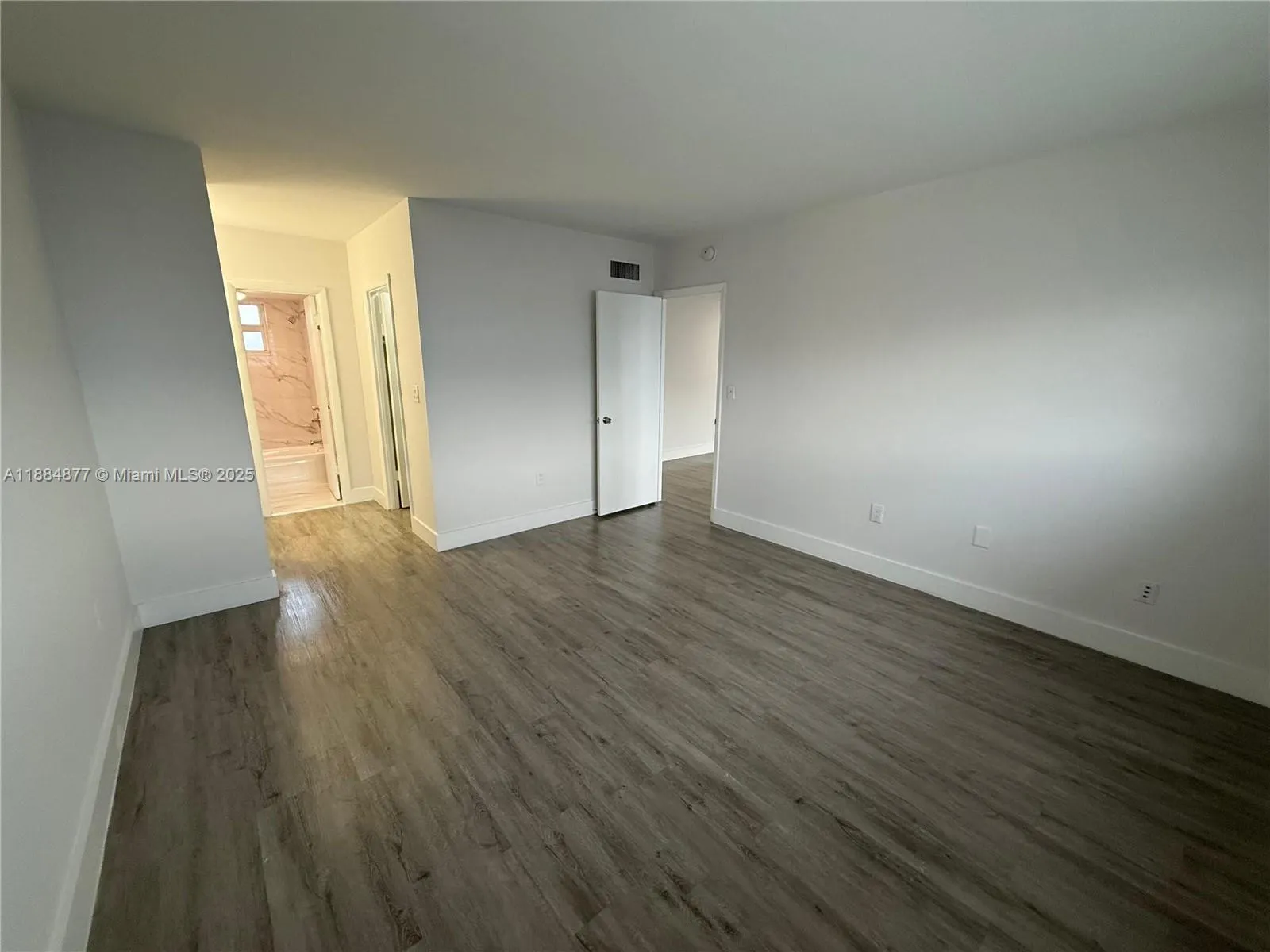 3626 NE 168th St, #304