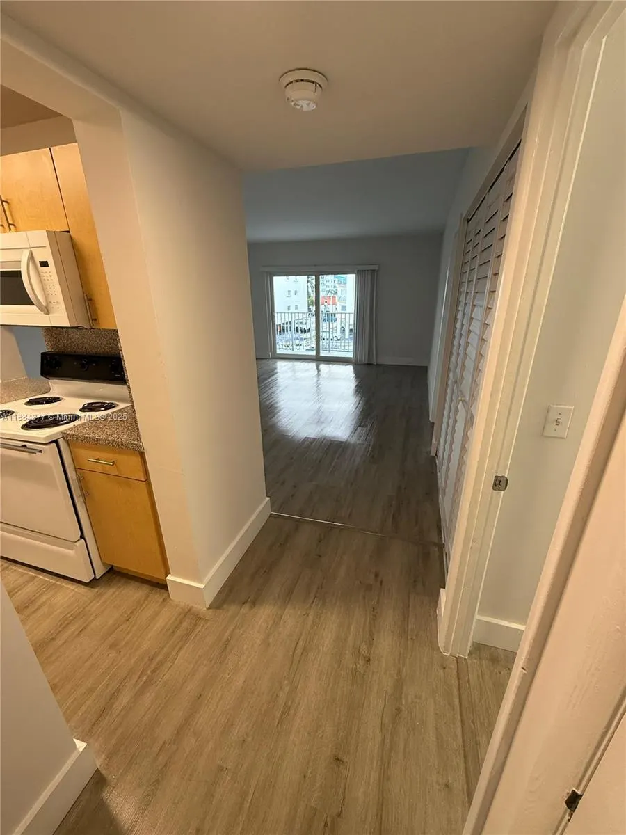 3626 NE 168th St, #304