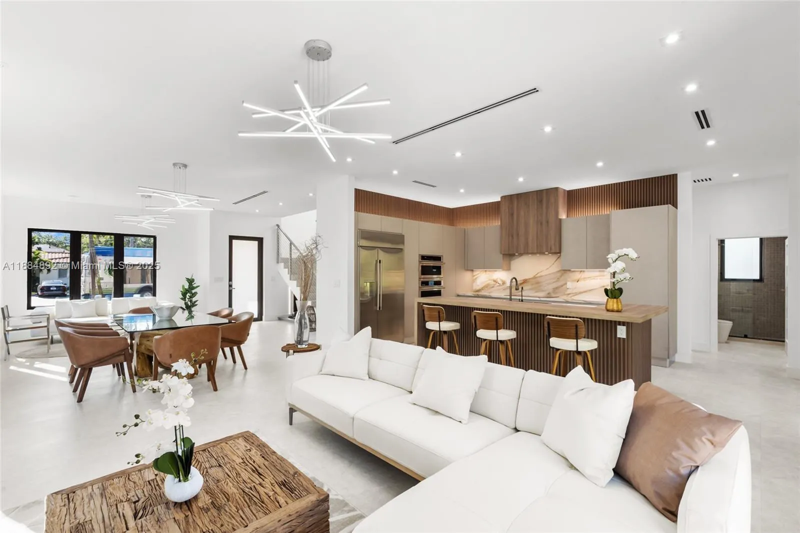 2523 Red Road