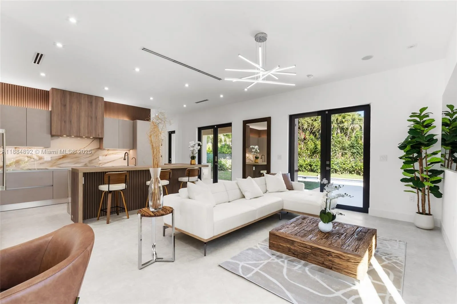 2523 Red Road