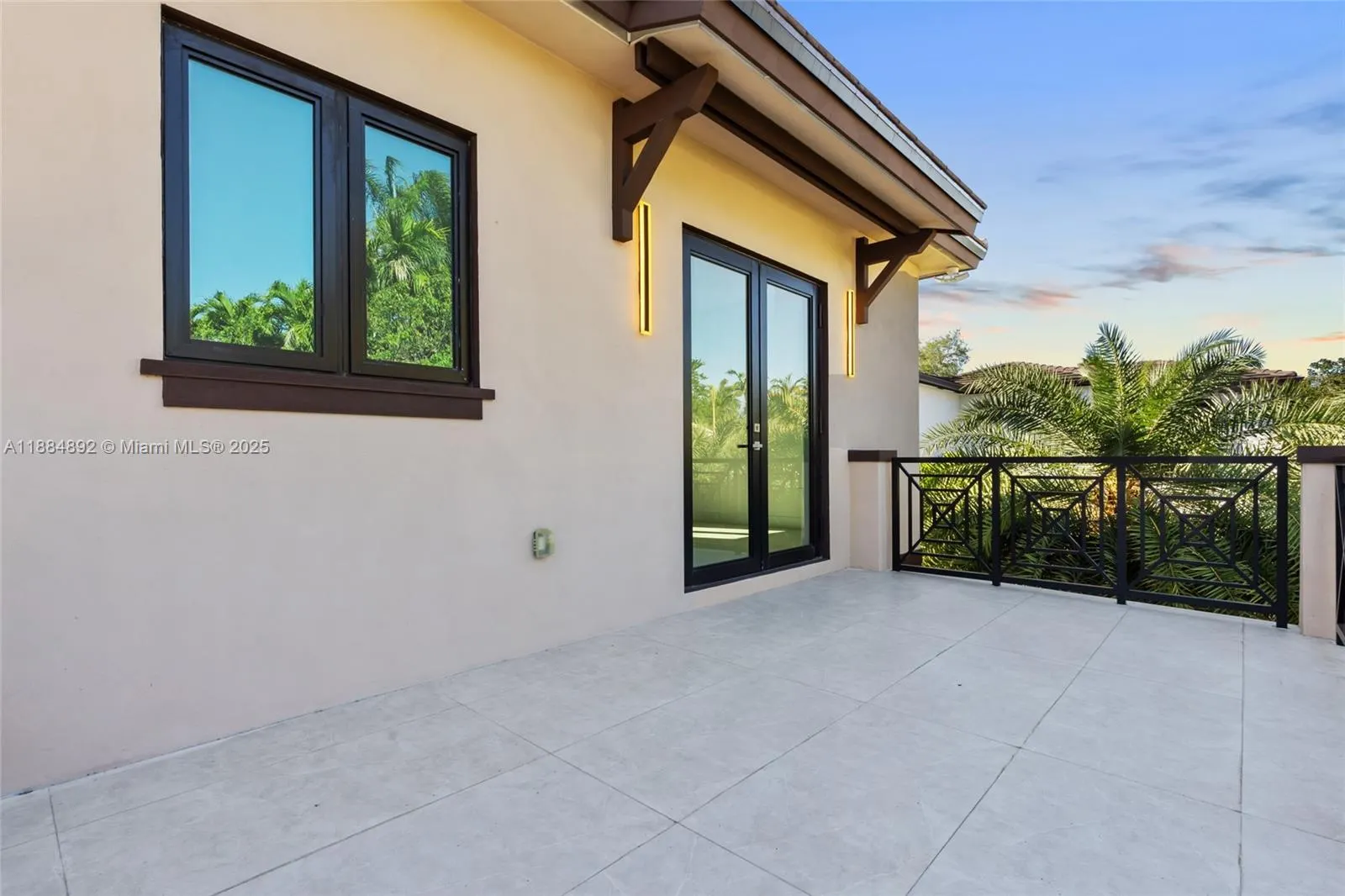 2523 Red Road