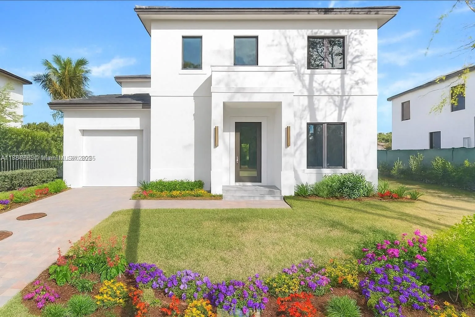 2523 Red Road