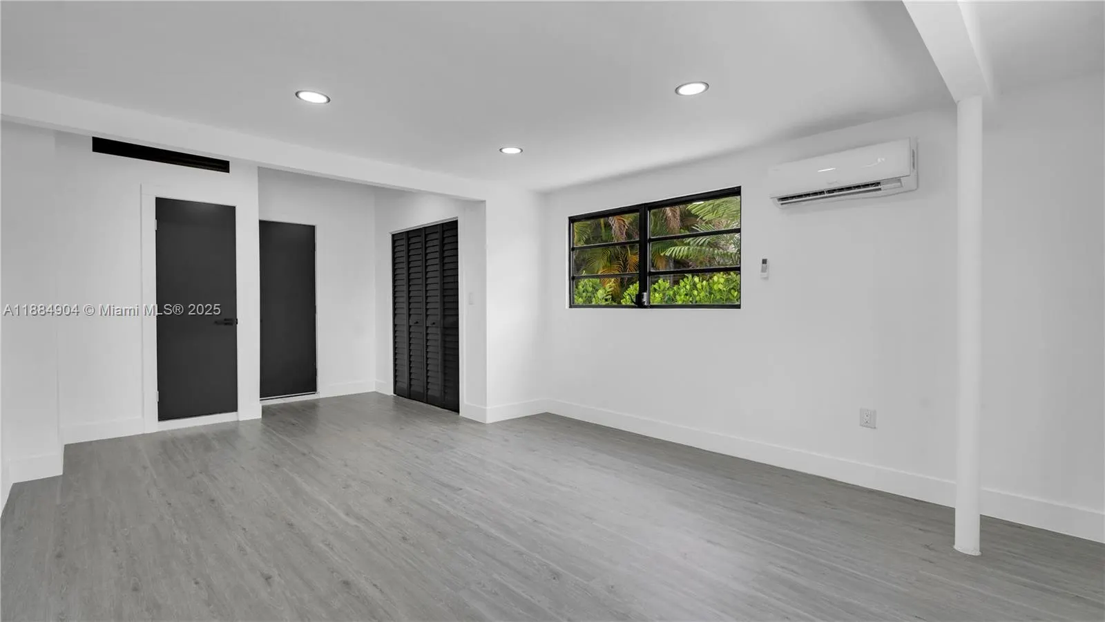 2413 Gulfstream Ln