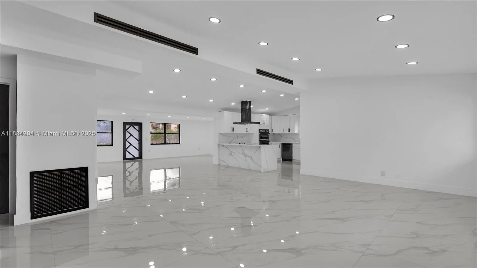 2413 Gulfstream Ln