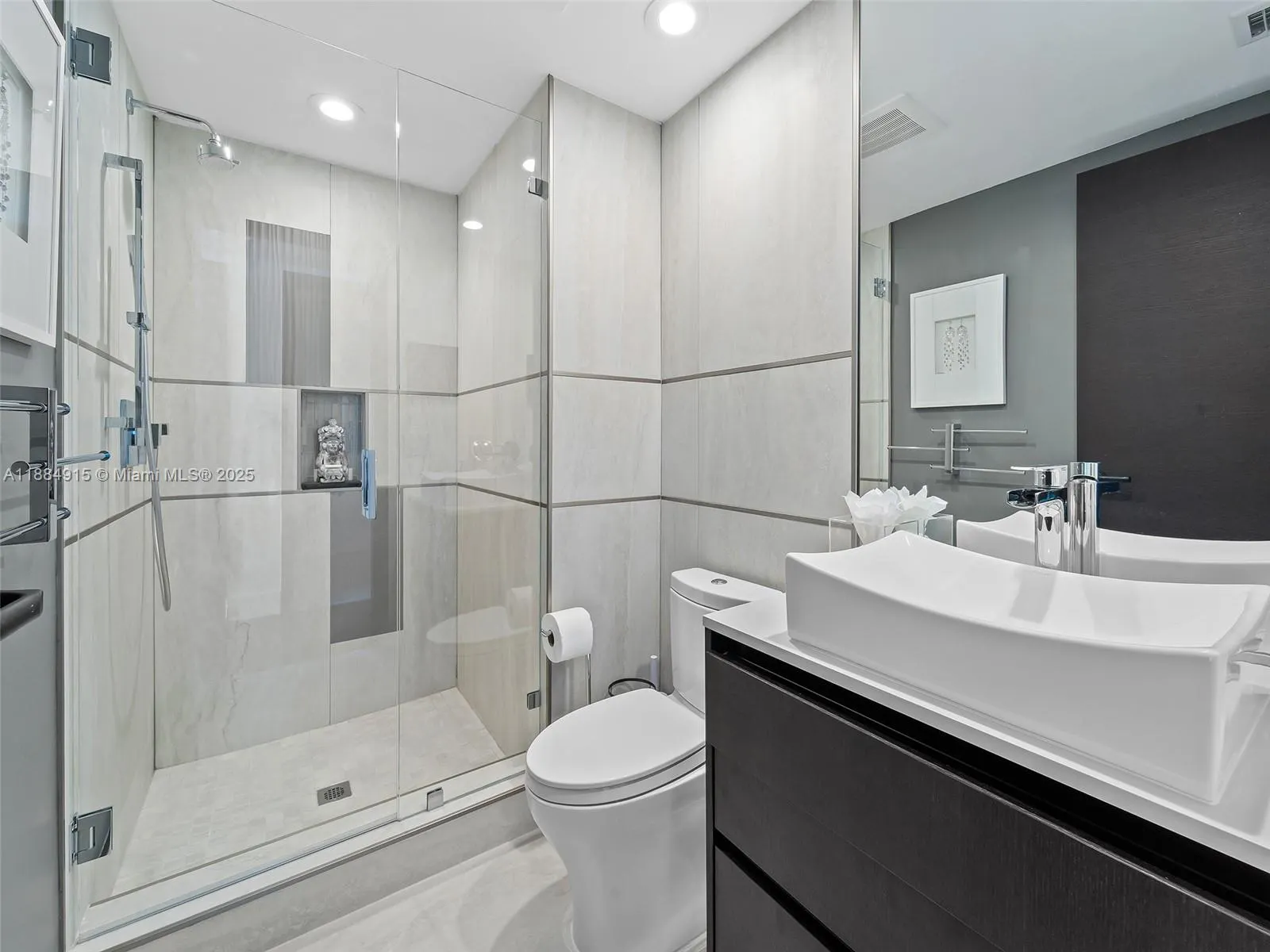 333 Las Olas Way, #2907