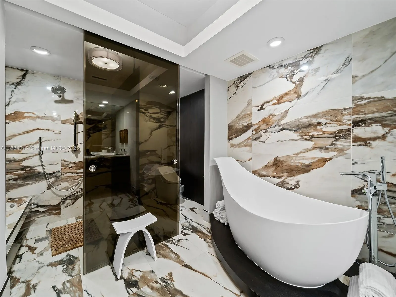 333 Las Olas Way, #2907