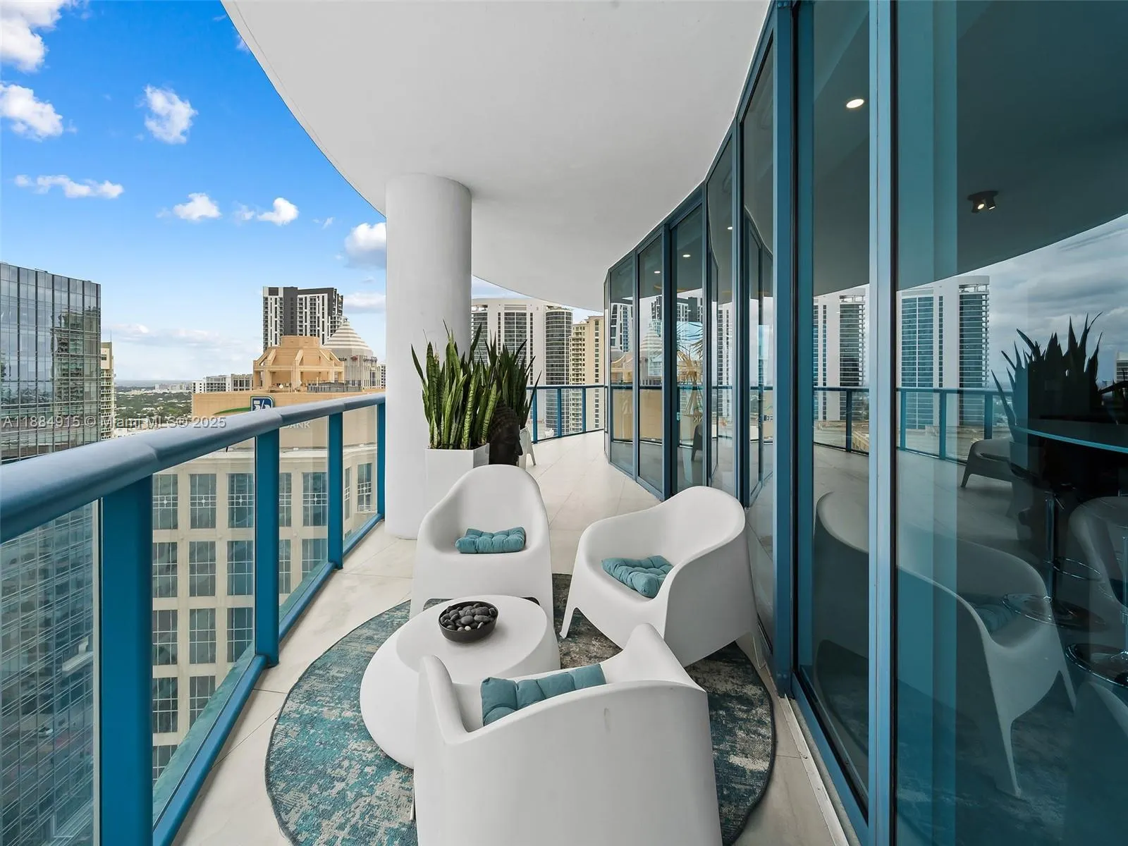 333 Las Olas Way, #2907