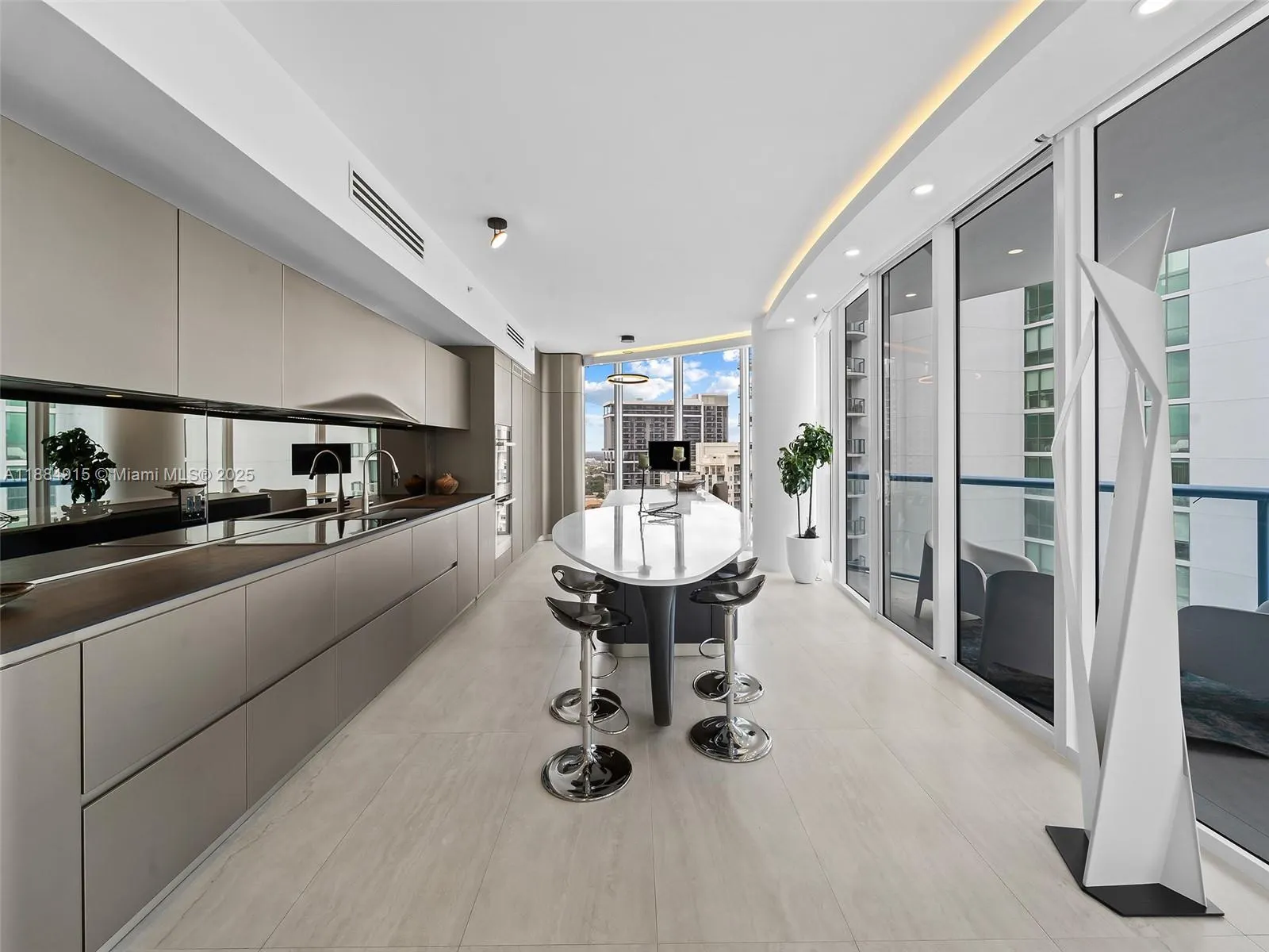 333 Las Olas Way, #2907