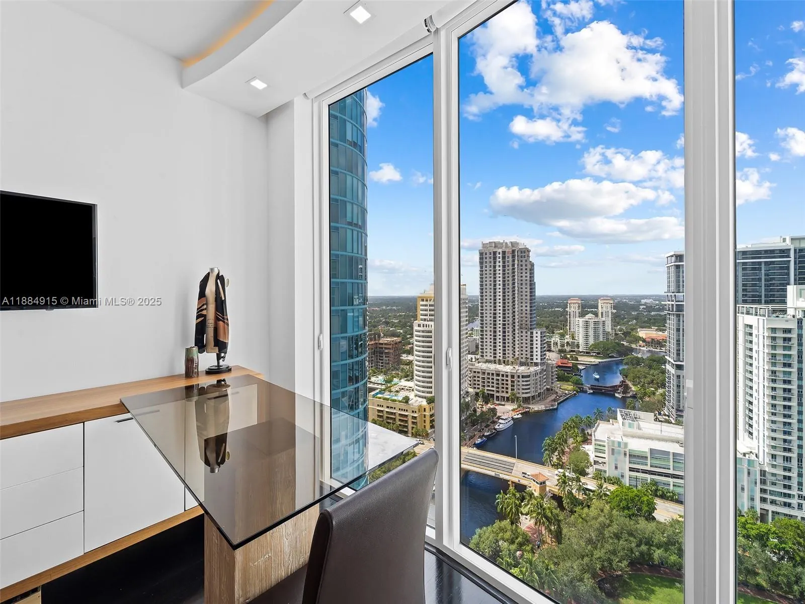 333 Las Olas Way, #2907