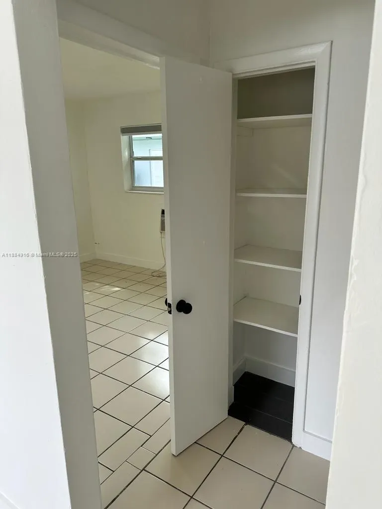 6025 Polk St, #2